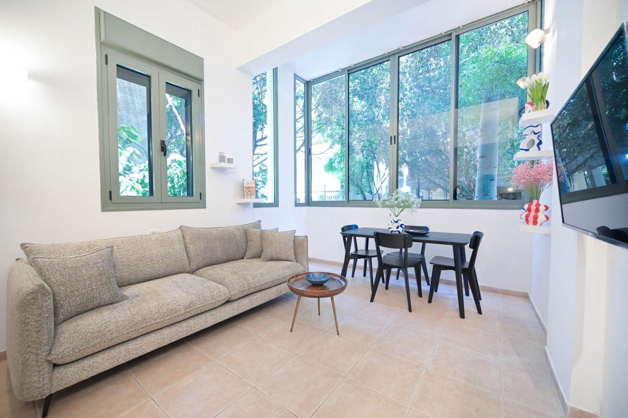 Apartment Beauty 3br In Shenkin By Holyguest